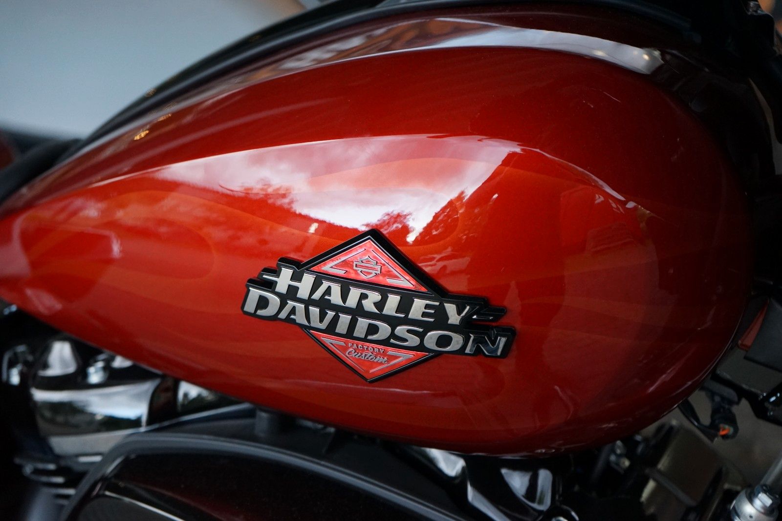 Fahrzeugabbildung Harley-Davidson Street Glide 117 FLHX - MY25 - NEU - Whiskey Fir