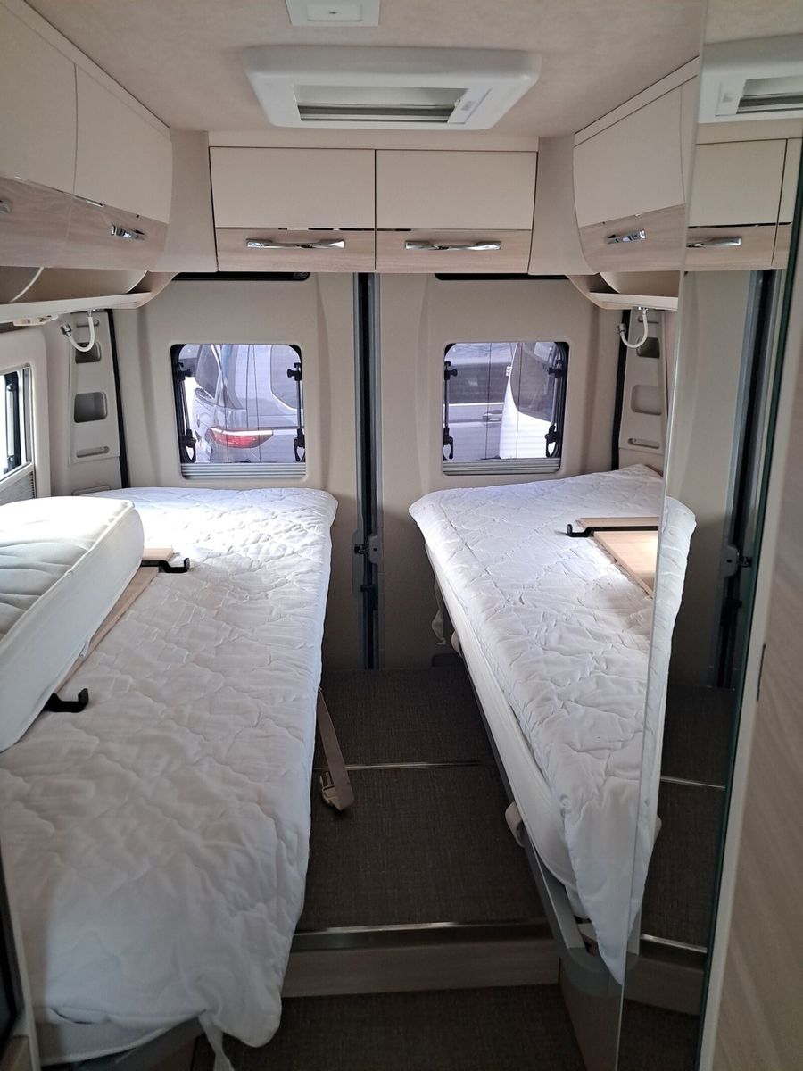 Fahrzeugabbildung Eura Mobil Van 635 EB Navi, Markise, Fahrradträger, AHK
