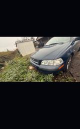 Volvo        V40 - Volvo V40: Kleinwagen