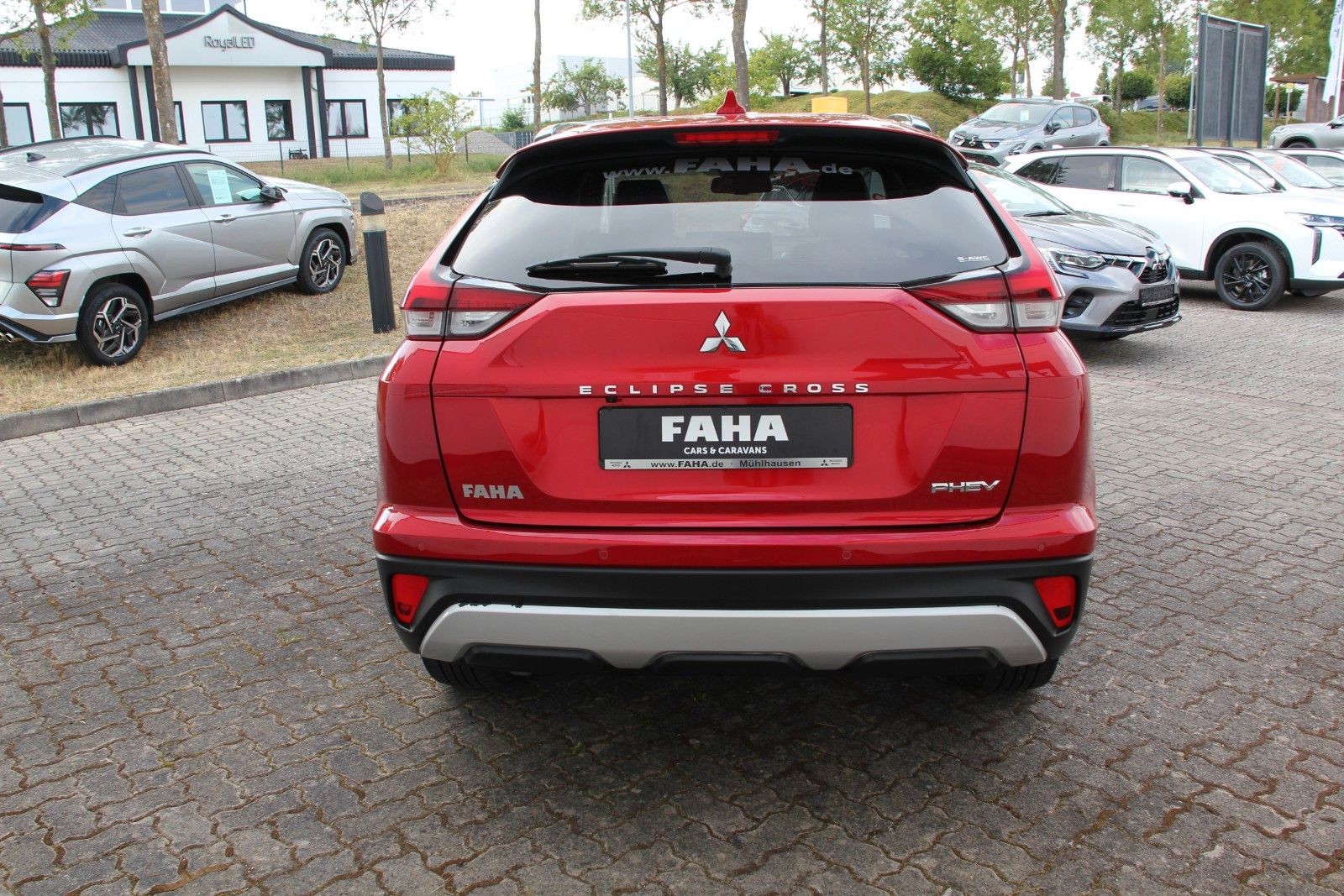 Fahrzeugabbildung Mitsubishi Eclipse Cross Plus Hybrid 4WD