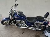 Honda VF 750C  Magna - HONDA 750 MAGNA