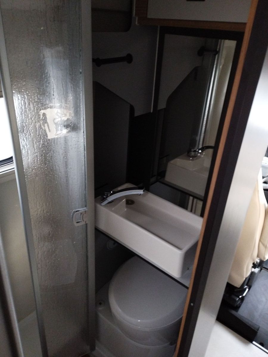 Fahrzeugabbildung Karmann Dexter 4x4 DE 570 AW Allrad 4x4, RFK, AHK