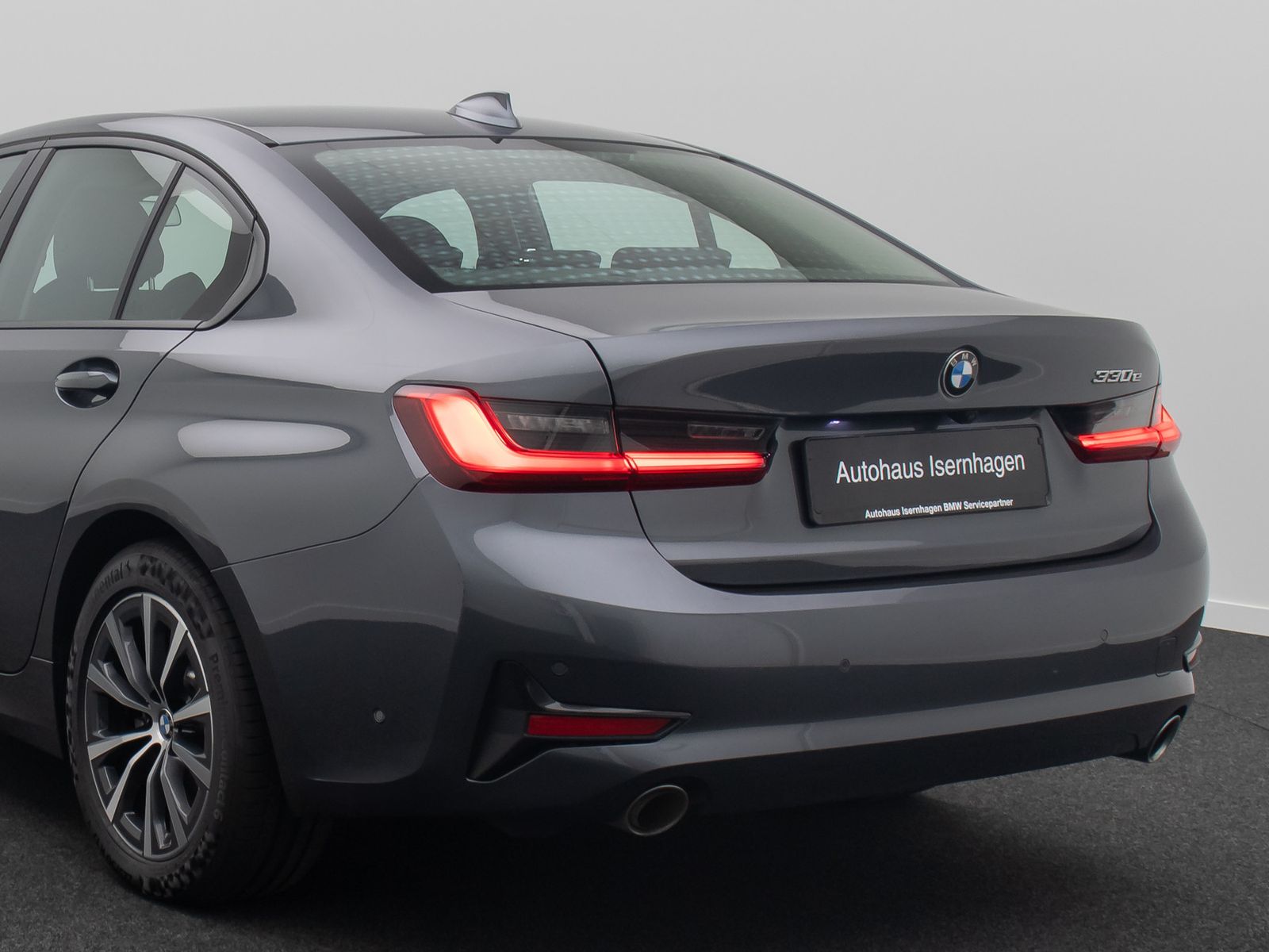 Fahrzeugabbildung BMW 330e 360°Laser HUD DAB HiFi Komfort Sport Leder