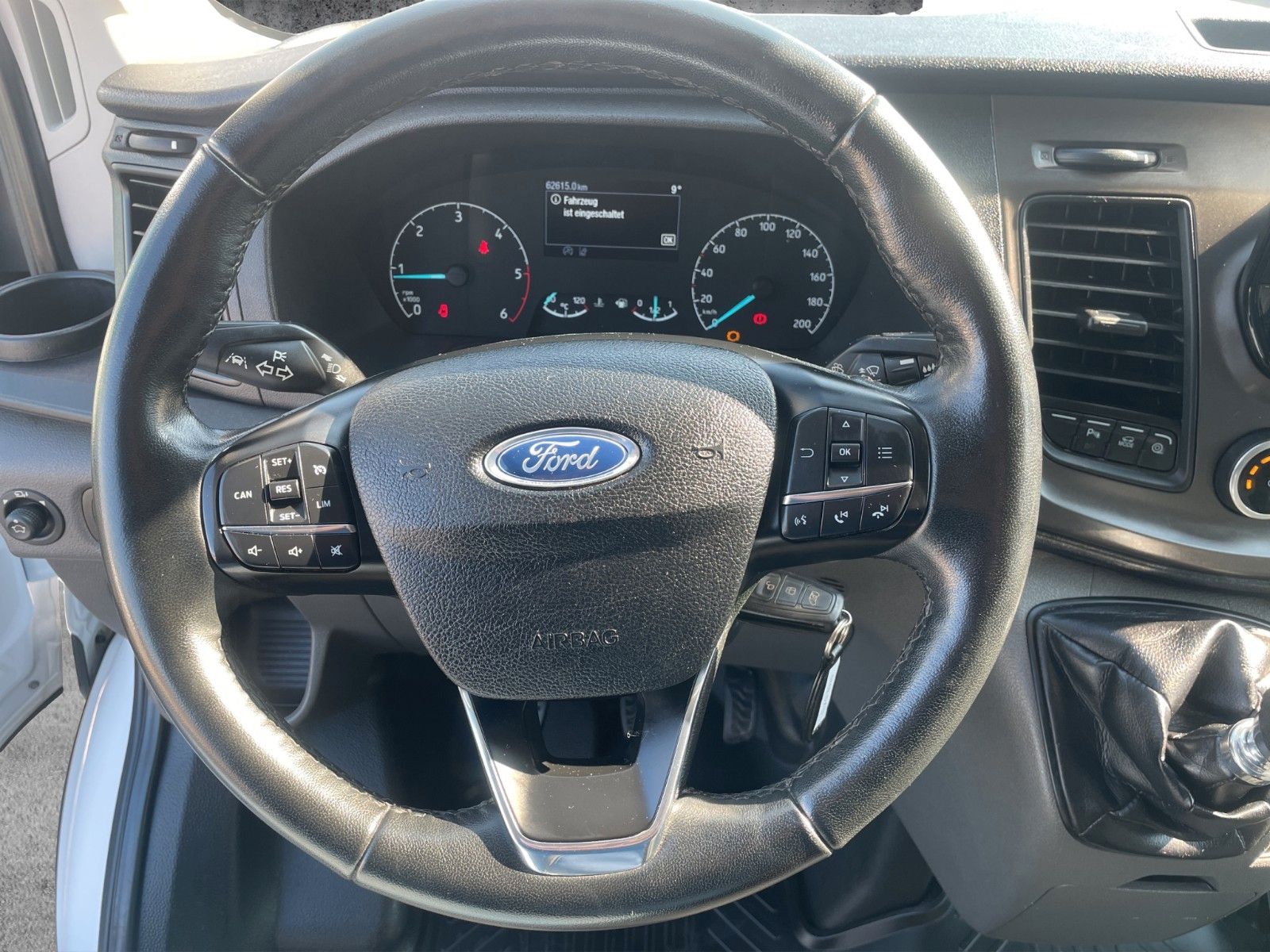 Fahrzeugabbildung Ford Transit Kasten 350 L3 Trend