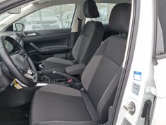 Fahrzeugabbildung Volkswagen Polo 1.0 Life LED DAB PDC