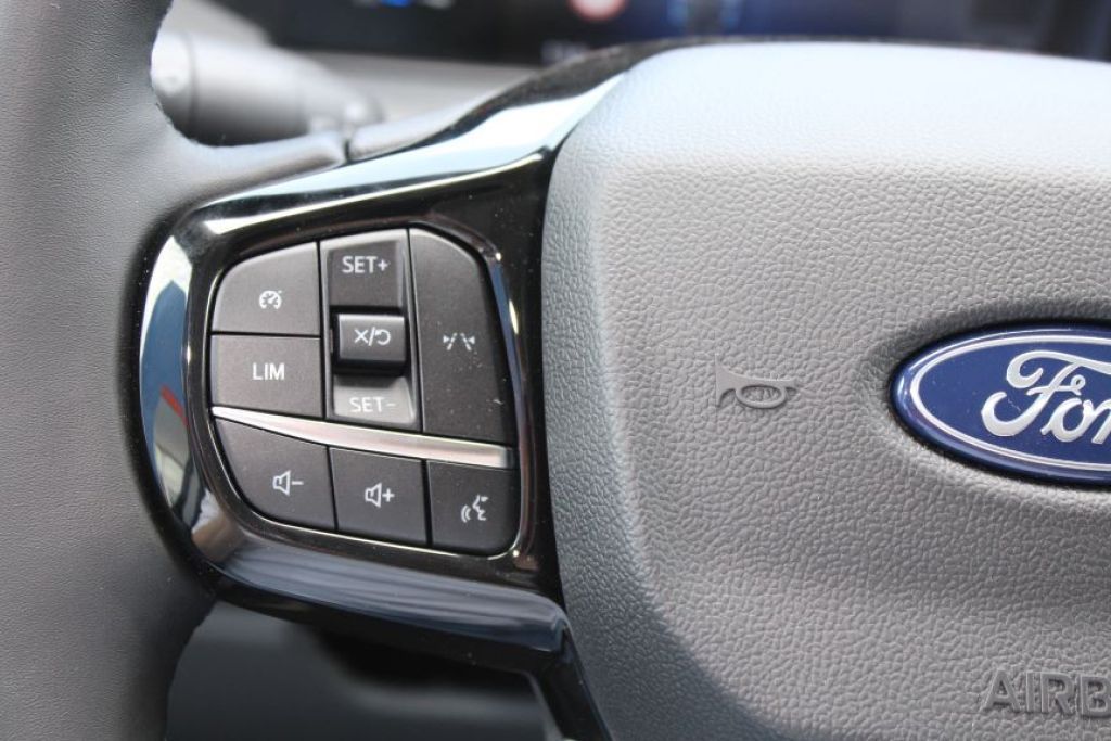 Fahrzeugabbildung Ford Transit Custom 280 L1H1 Trend