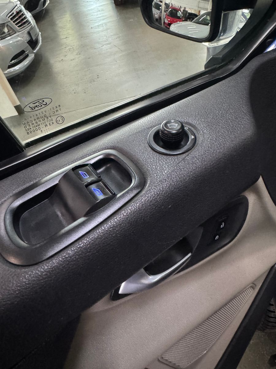 Fahrzeugabbildung Ford TOURNEO CUSTOM 2.2 TDCI WESTFALIA EUROLINE STHD