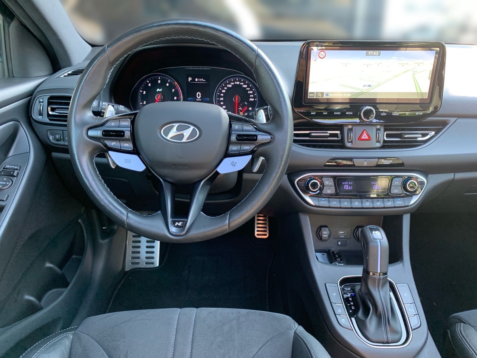 Fahrzeugabbildung Hyundai i30 2.0 T-GDI 8-DCT N Performance Pano N-Sitze