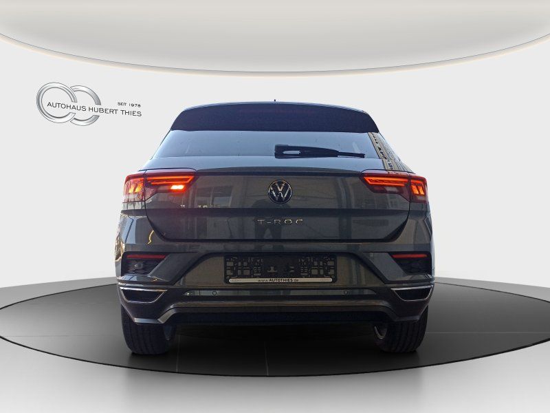 Fahrzeugabbildung Volkswagen T-Roc 1.5 TSI Sport DSG R-Line