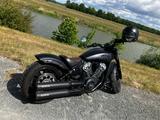 Indian Scout Bobber + Umbauten - INDIAN SCOUT BOBBER