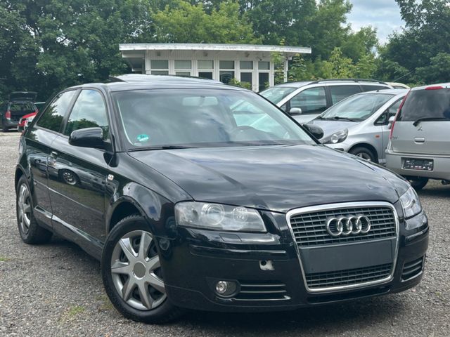 Audi A3 1.6 S-Line SCHIEBEDACH/KLIMA