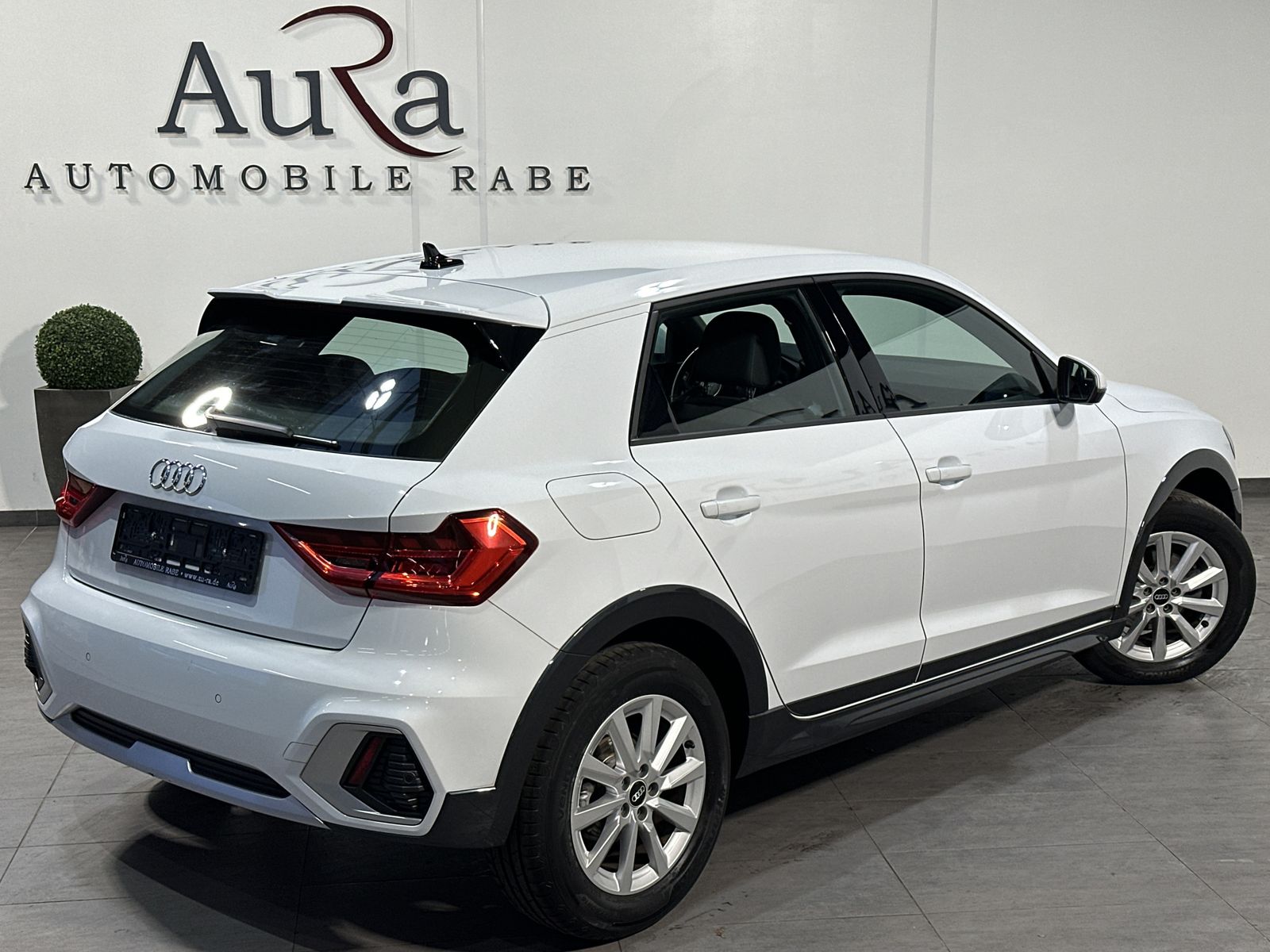 Fahrzeugabbildung Audi A1 30 TFSI City Carver S-Line NAV+LED+V-COCKPIT