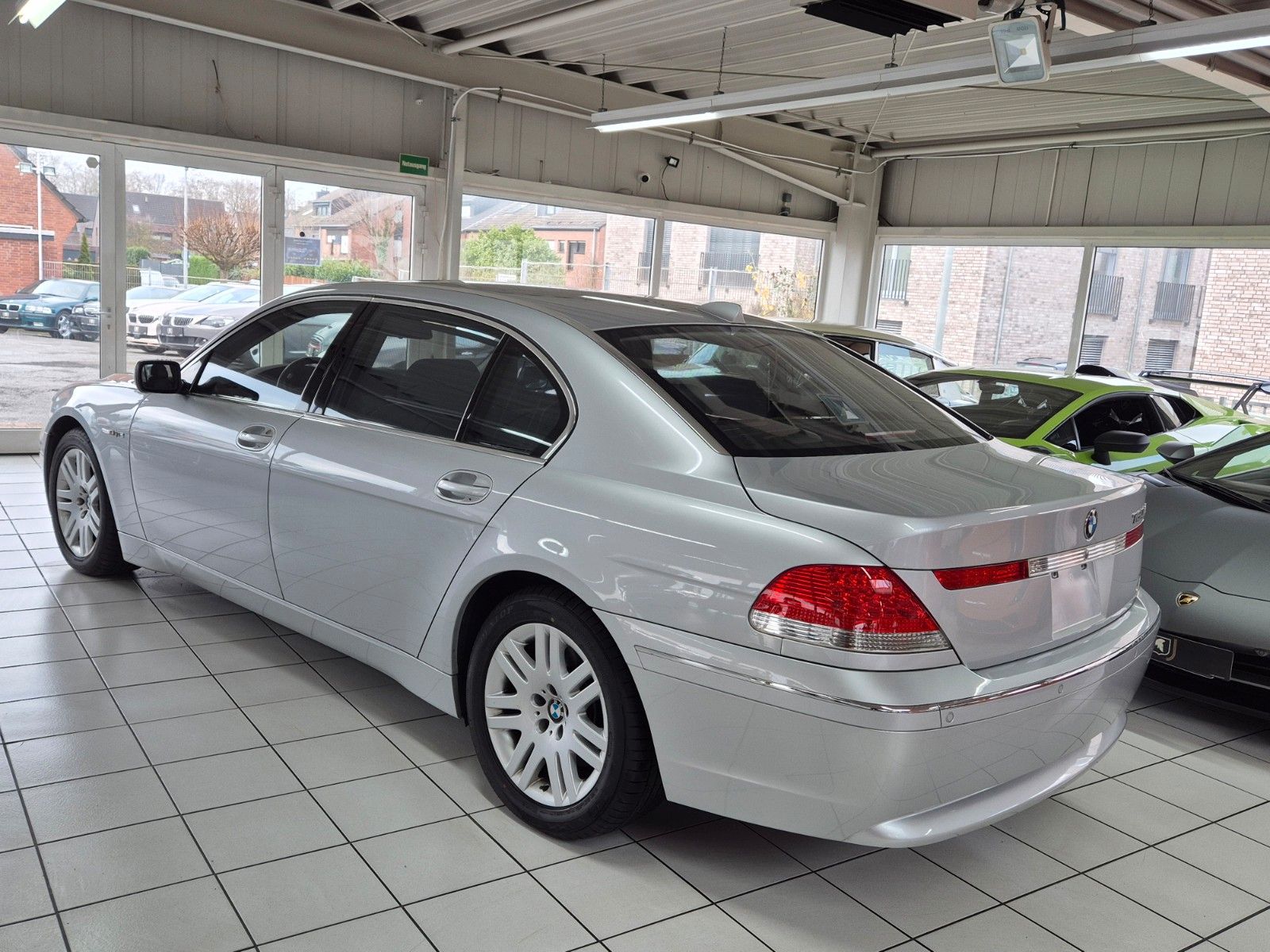 Fahrzeugabbildung BMW 760Li A/Erstlack/Orig. km/Ausnahmezustand