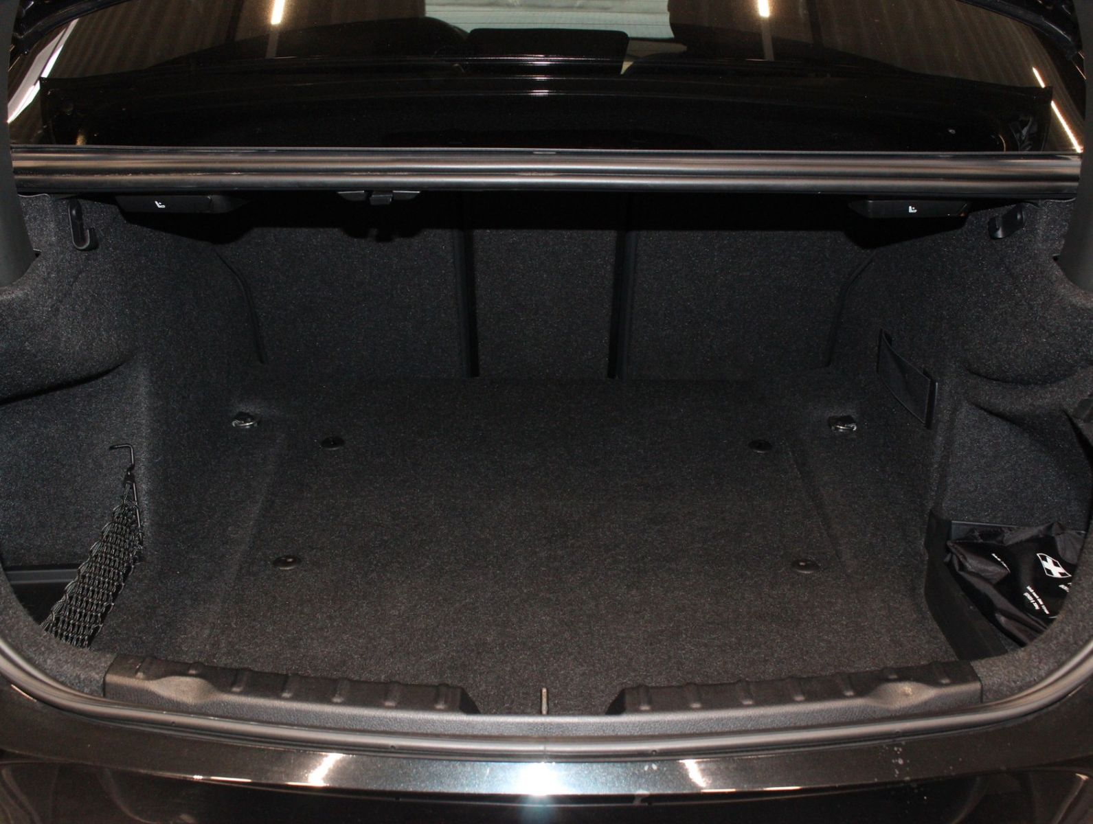 Fahrzeugabbildung BMW 335i Sport Line*Head-UP*Bi-Xenon*GSD