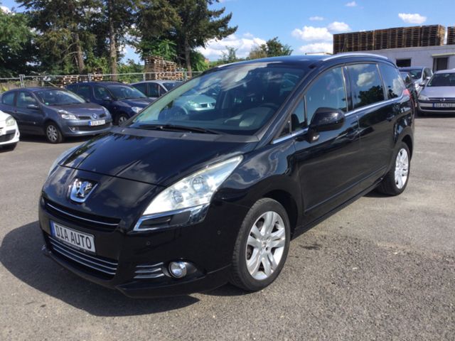 Peugeot 5008 Platinum.  7 SITZER