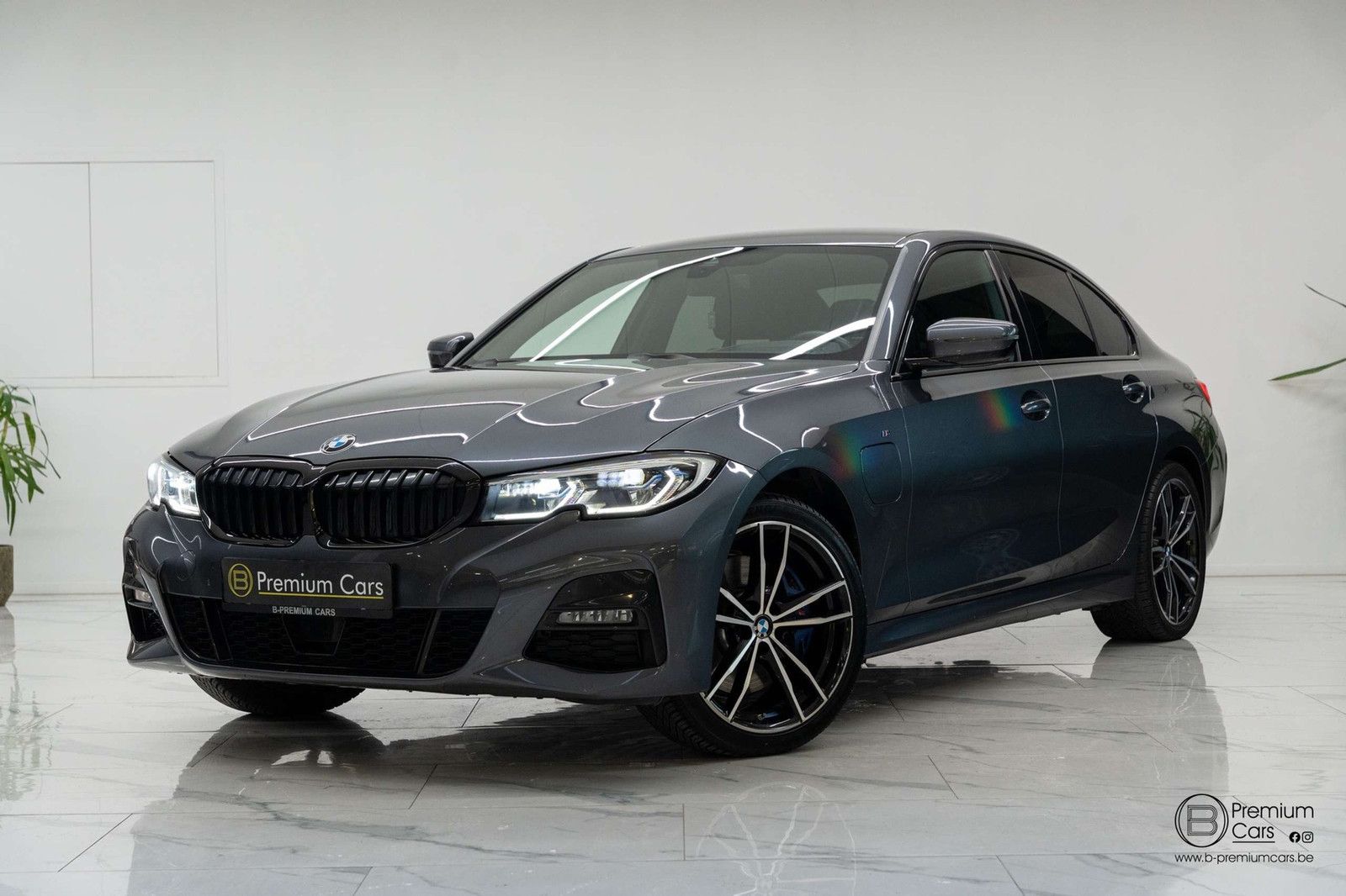 BMW 330 E hybrid M-Pakket! Hifi, Camera, zetelverwar