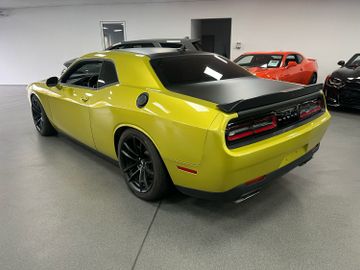 Dodge Challenger - 7