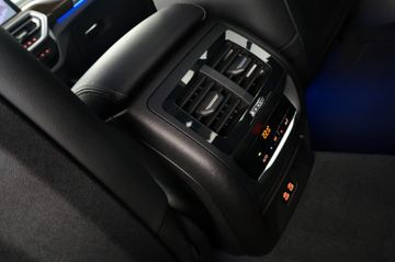 BMW X3 xDrive20d LEDER LASER HUD ACC STHZ RFK AHK