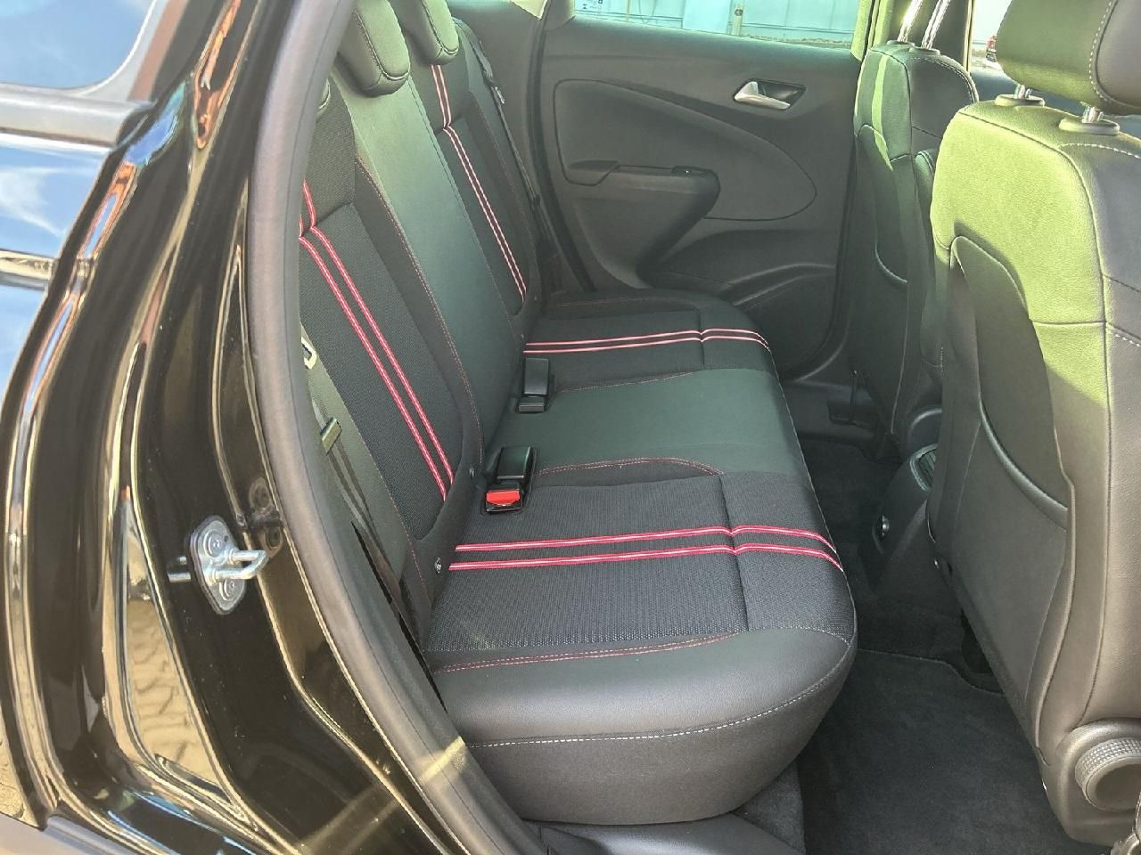 Fahrzeugabbildung Opel Crossland GS Line, Automatik