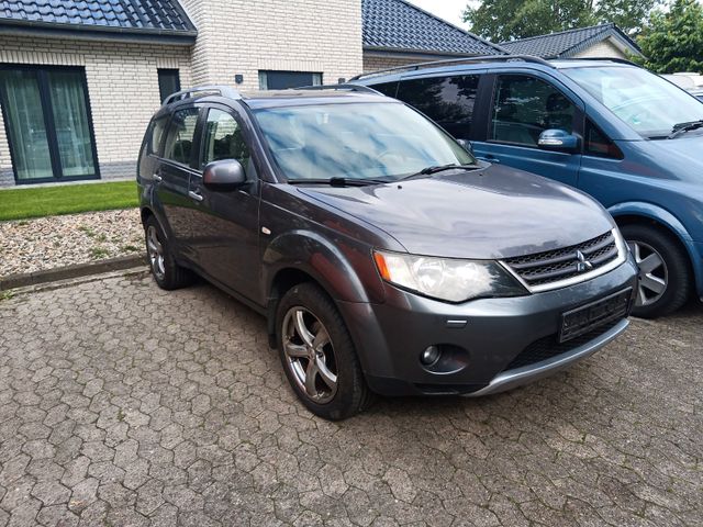 Mitsubishi Outlander 2.4 MIVEC Instyle Auto Instyle