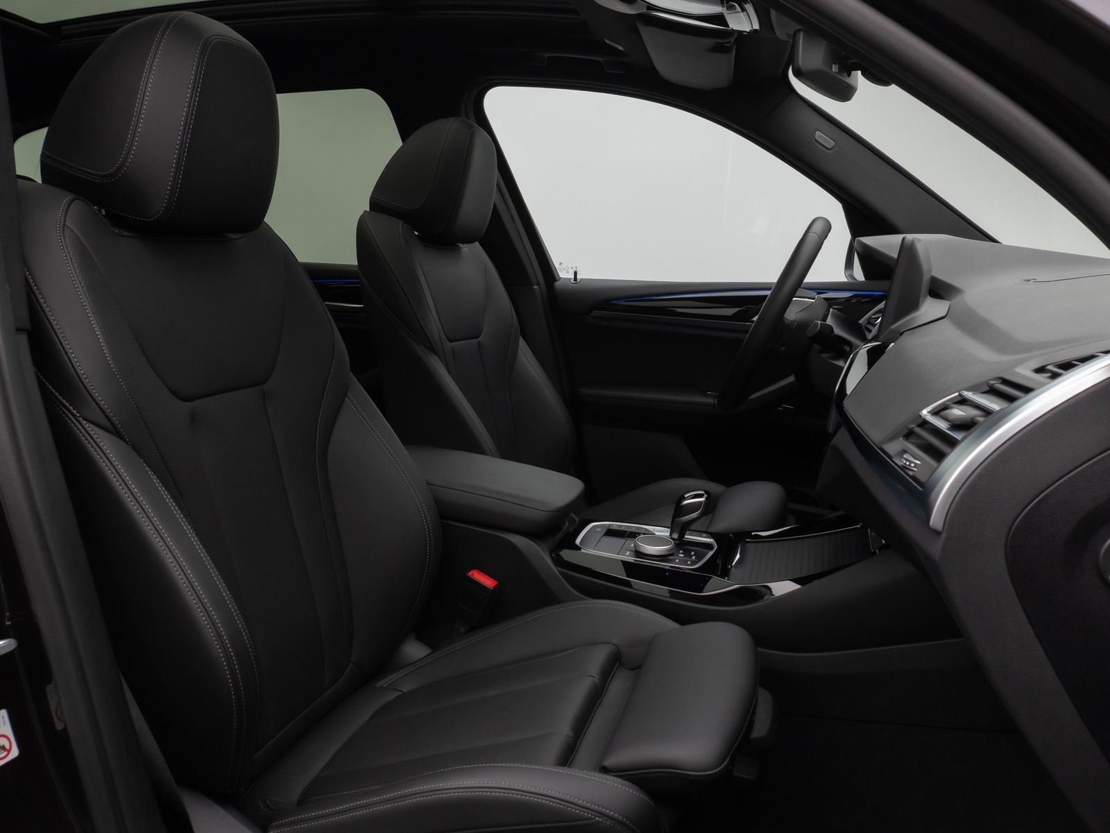 Fahrzeugabbildung BMW X3 xD20d Panor Kamera DAB HiFi Komfort Sport 19"