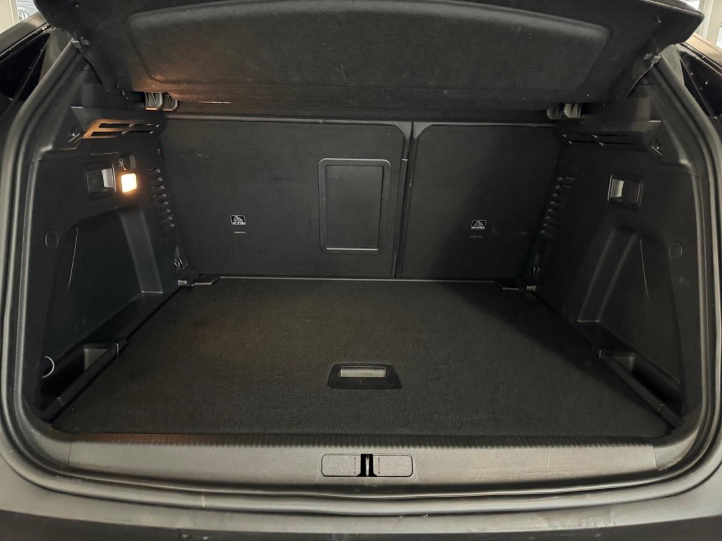 Peugeot 3008 GT 130 Leder Panoramadach Parklenkassistent