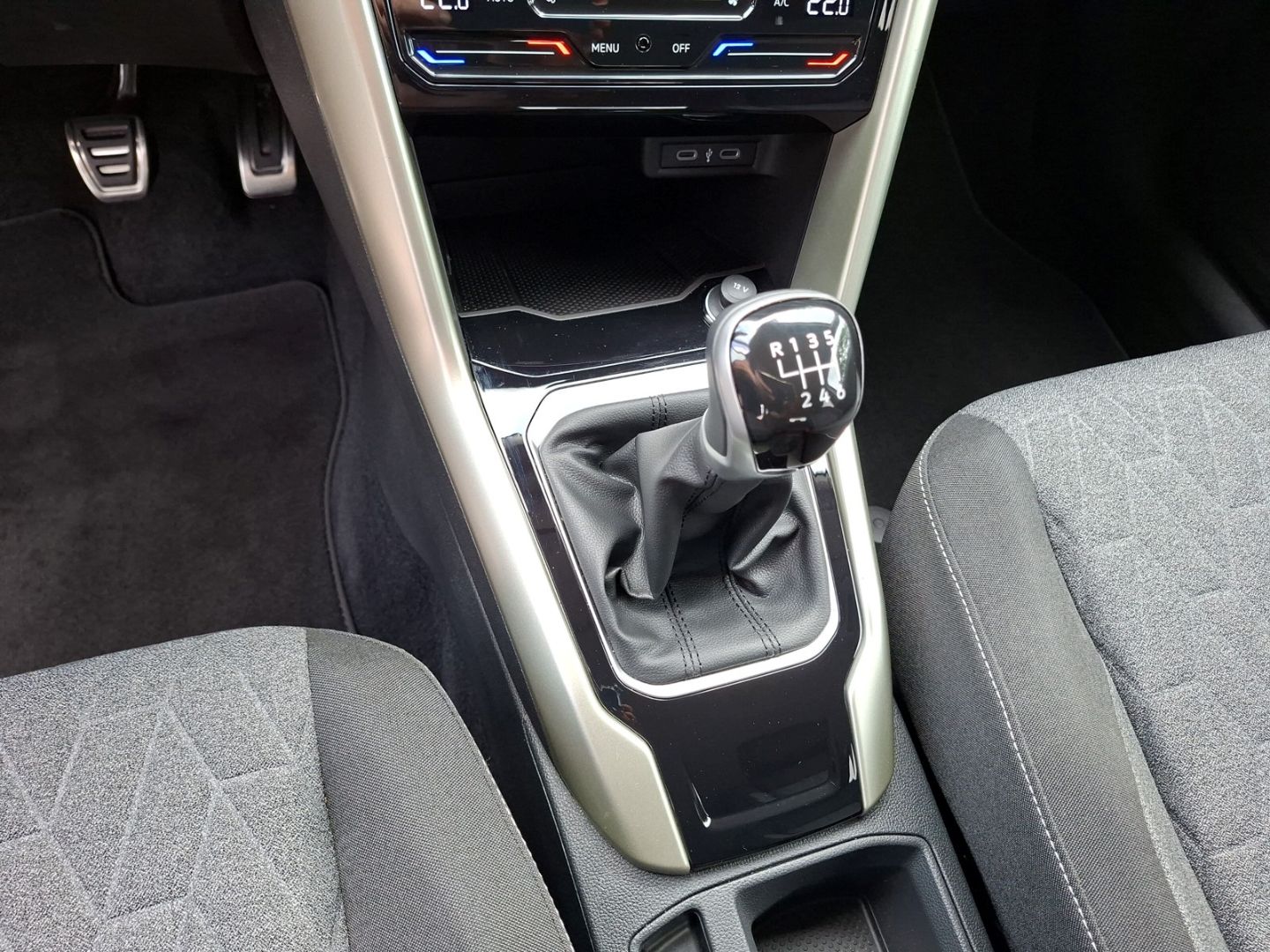 T-Roc 1.5 TSI Move *Navi*SHZ*App-Connect*