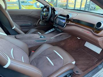2020 Ferrari GTC4LUSSO 缩略图 17