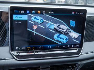Volkswagen Tiguan - 12