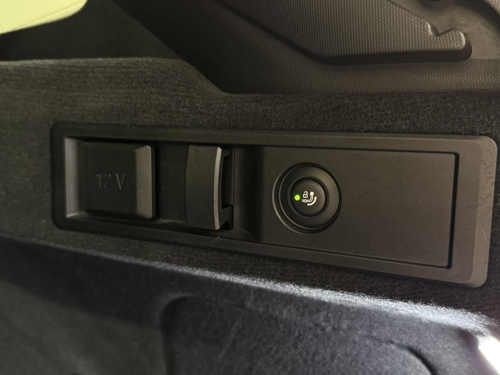 BMW 330i xDrive Touring M Sportpaket AHK 360 HUD LED