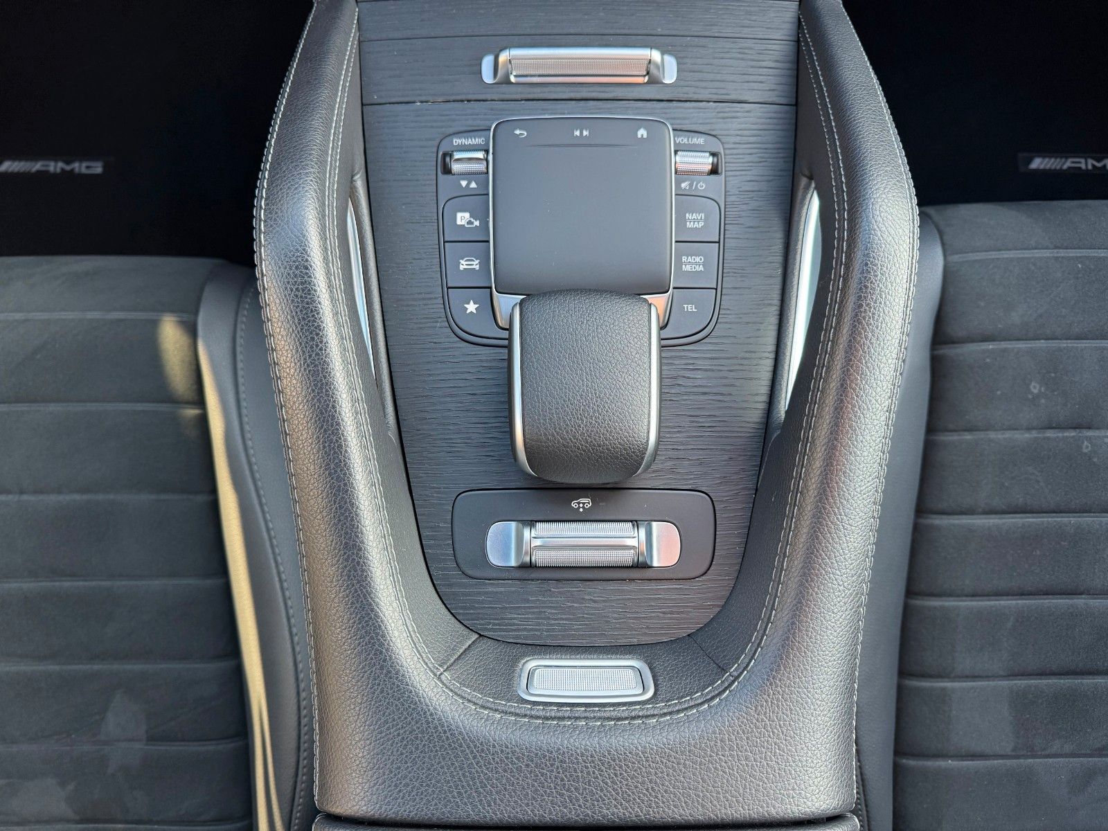 Fahrzeugabbildung Mercedes-Benz GLE 300 d AMG BURM+AHK+AIRM+PANO+MEMORY+21"