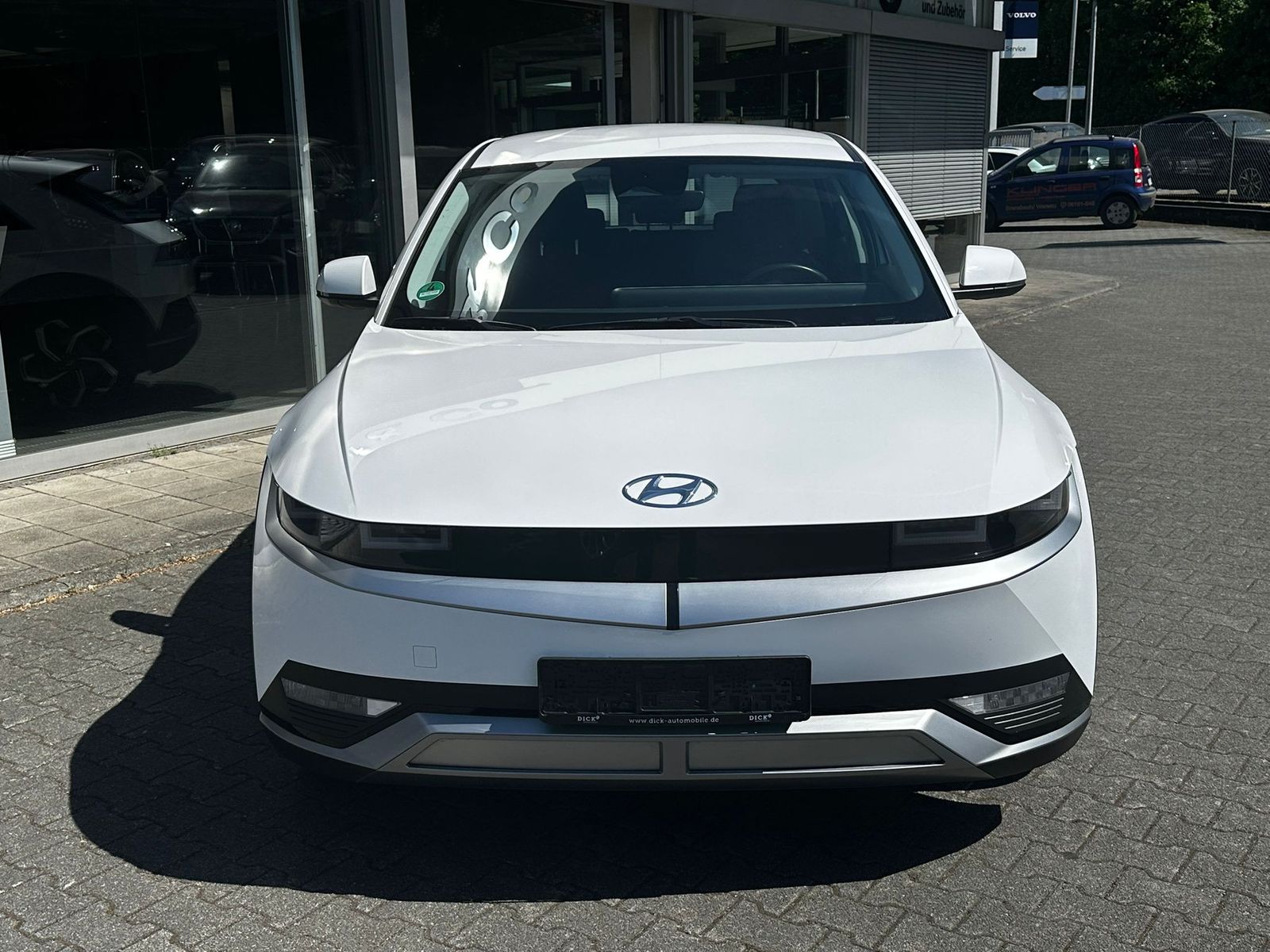 Fahrzeugabbildung Hyundai Ioniq 5 2WD WERKSGAR+NAVI+LED+SHZ+KAMER+DAB+ACC