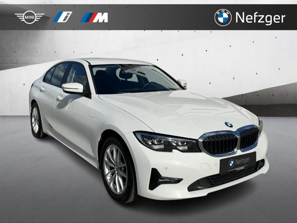 BMW 318 i Limousine  LiveCockpit Prof HIFI Sys. AHK foto 5