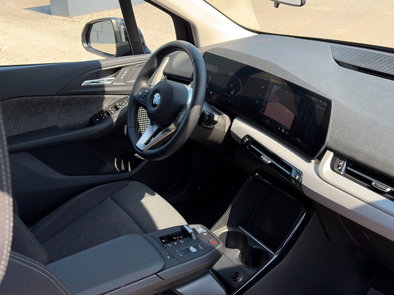 Fahrzeugabbildung BMW 216 Active Tourer Kamera CarPlay TEMP LED SHZ