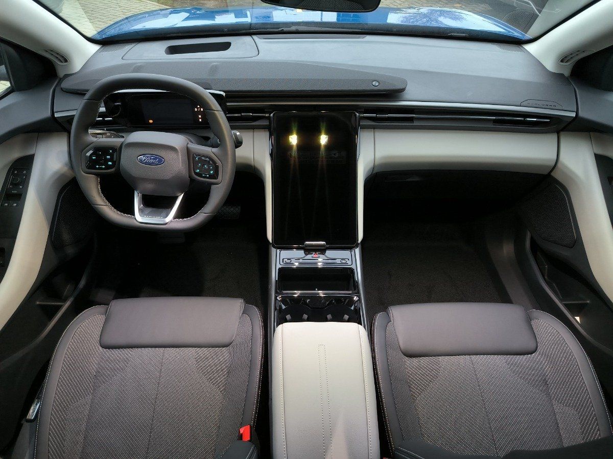 Ford Explorer - Bild 11