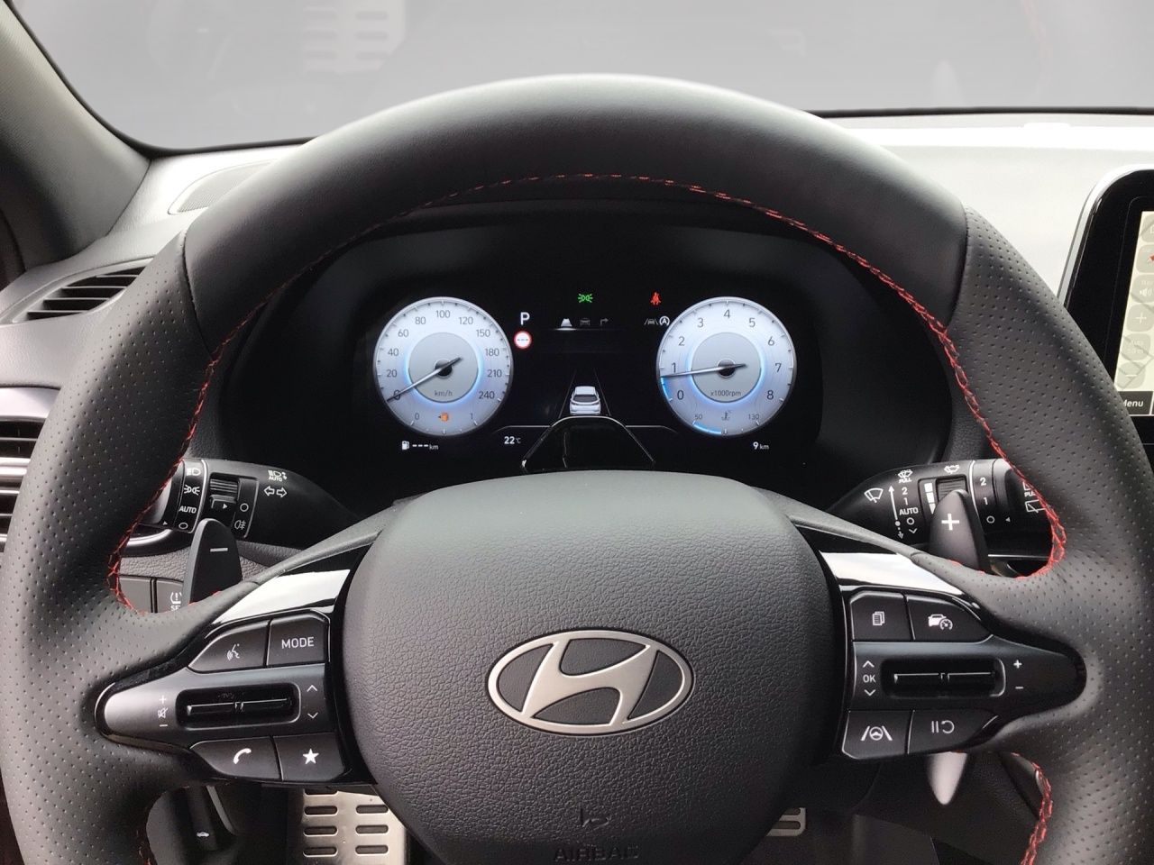 Fahrzeugabbildung Hyundai i30 N-LINE AUT DynLicht Kam. KeyLess KlimaA LED