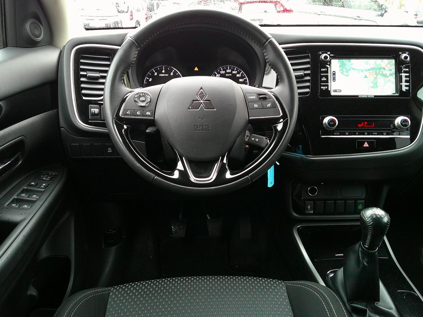 Mitsubishi Outlander Spirit 2.0 RFK/ACC/SHZ/Alu