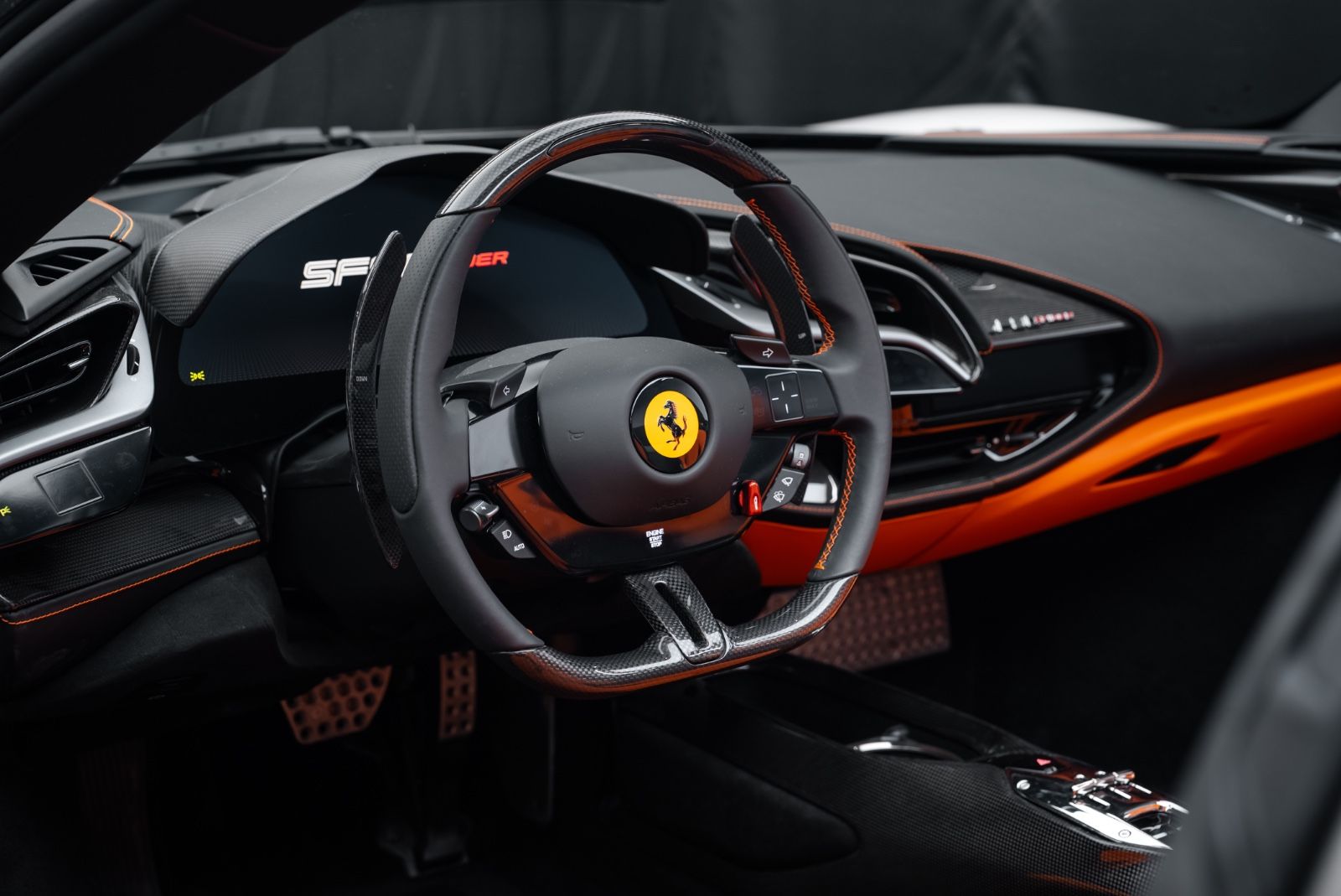 Fahrzeugabbildung Ferrari SF90 Spider FULL CARBON/LIFT/PAINTED SHIELDS