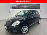 Lancia LANCIA Ypsilon 1.2 Platino - Lancia Ypsilon Platino mit Benzin-Antrieb
