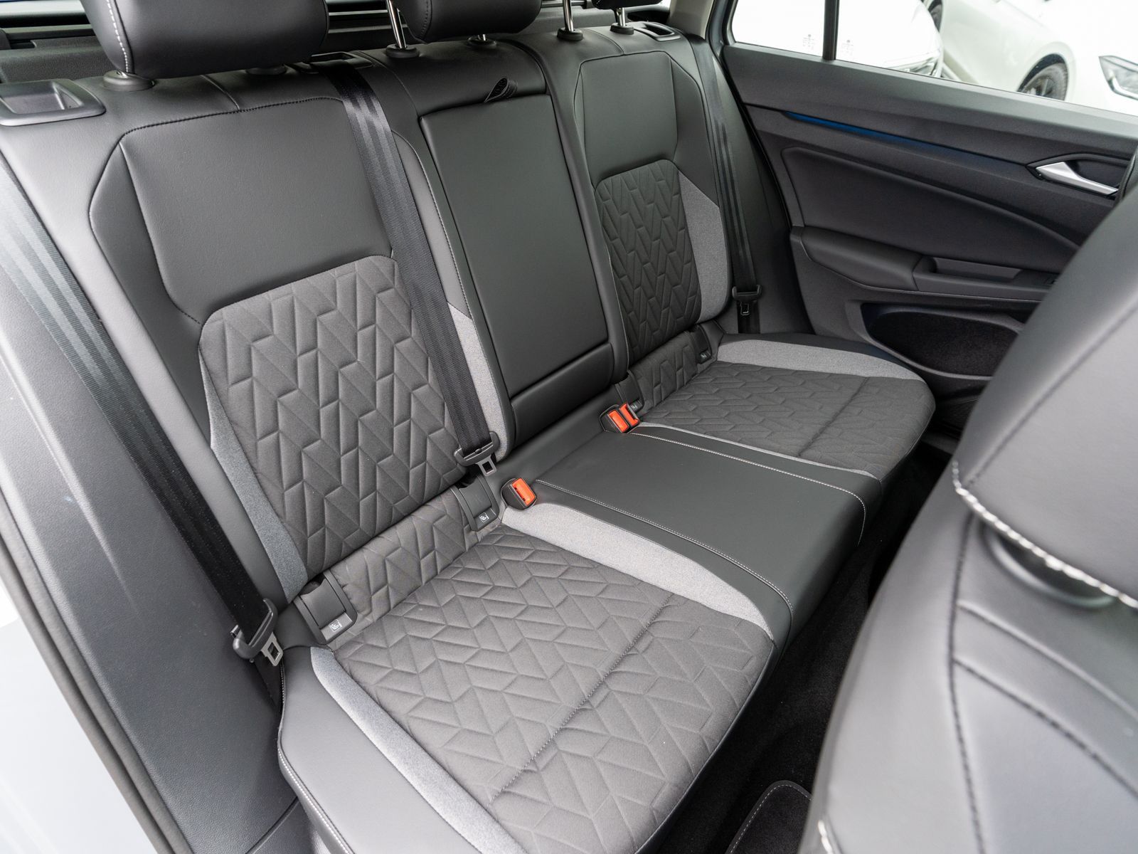 Volkswagen Golf - Bild 8