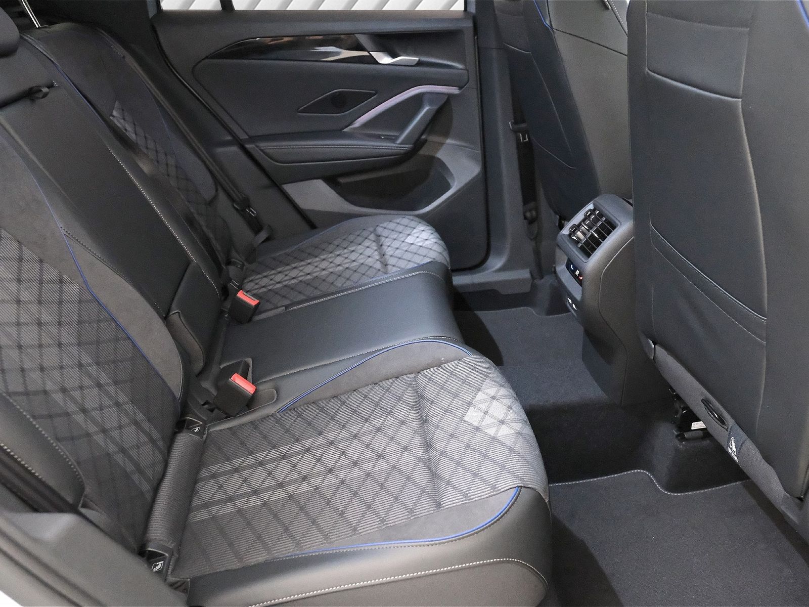 Volkswagen Tiguan - Bild 11