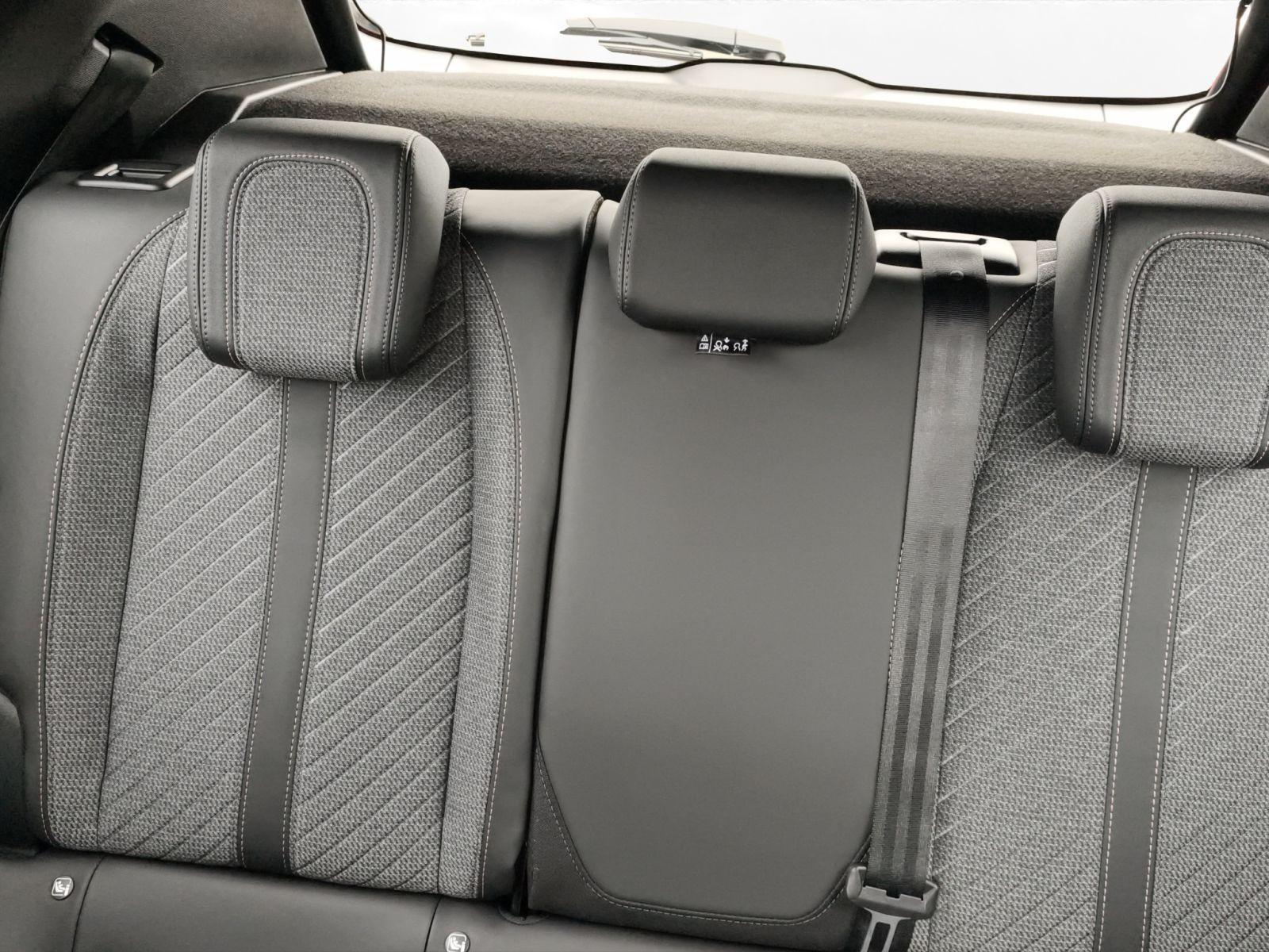 Peugeot 2008 Allure 100 Deutsches Fahrzeug Fast Vollauss