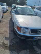 Audi 100 - silberne Audi 100