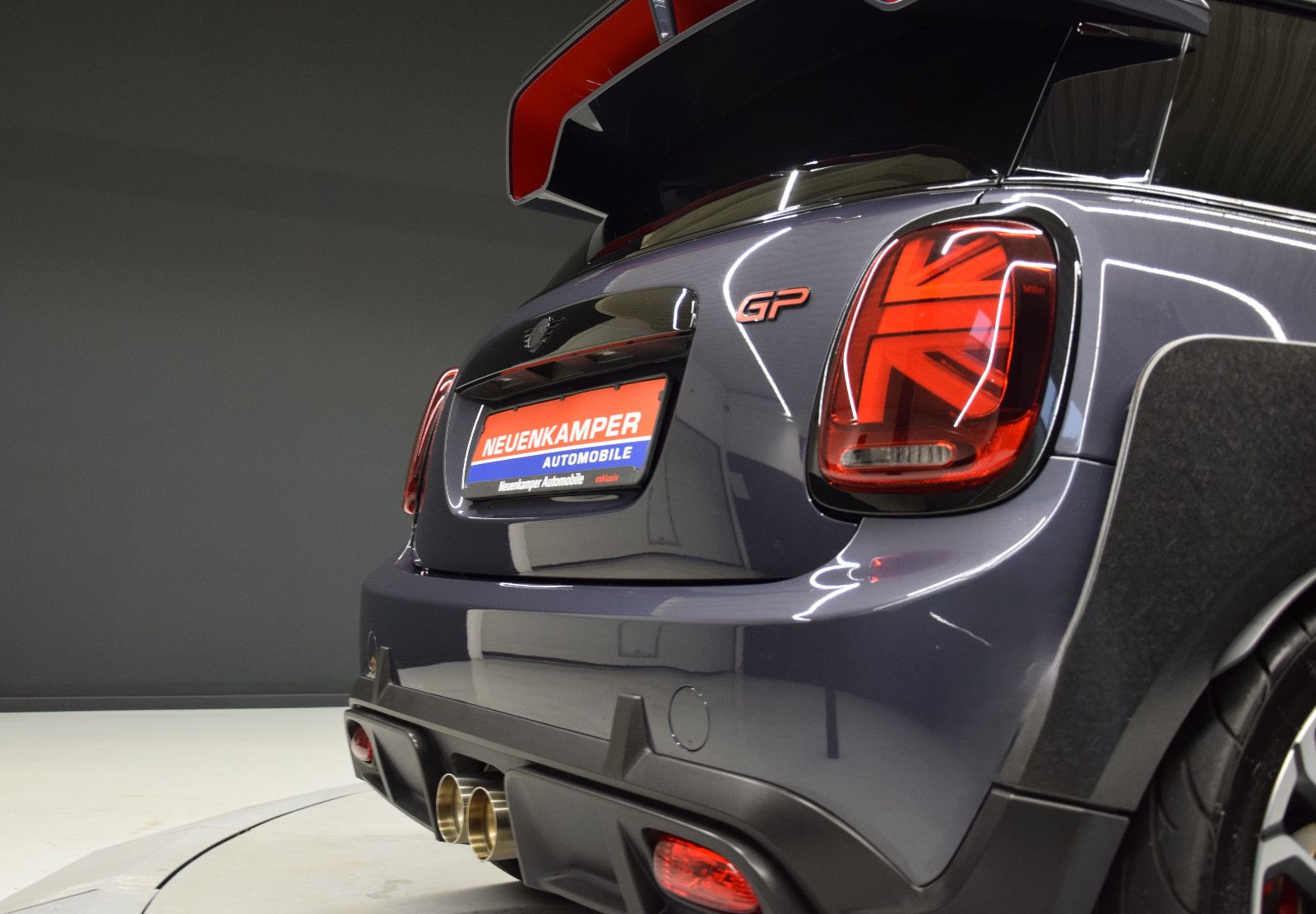 Fahrzeugabbildung MINI John Cooper Works GP #55 *Carbon Tempo. Schale