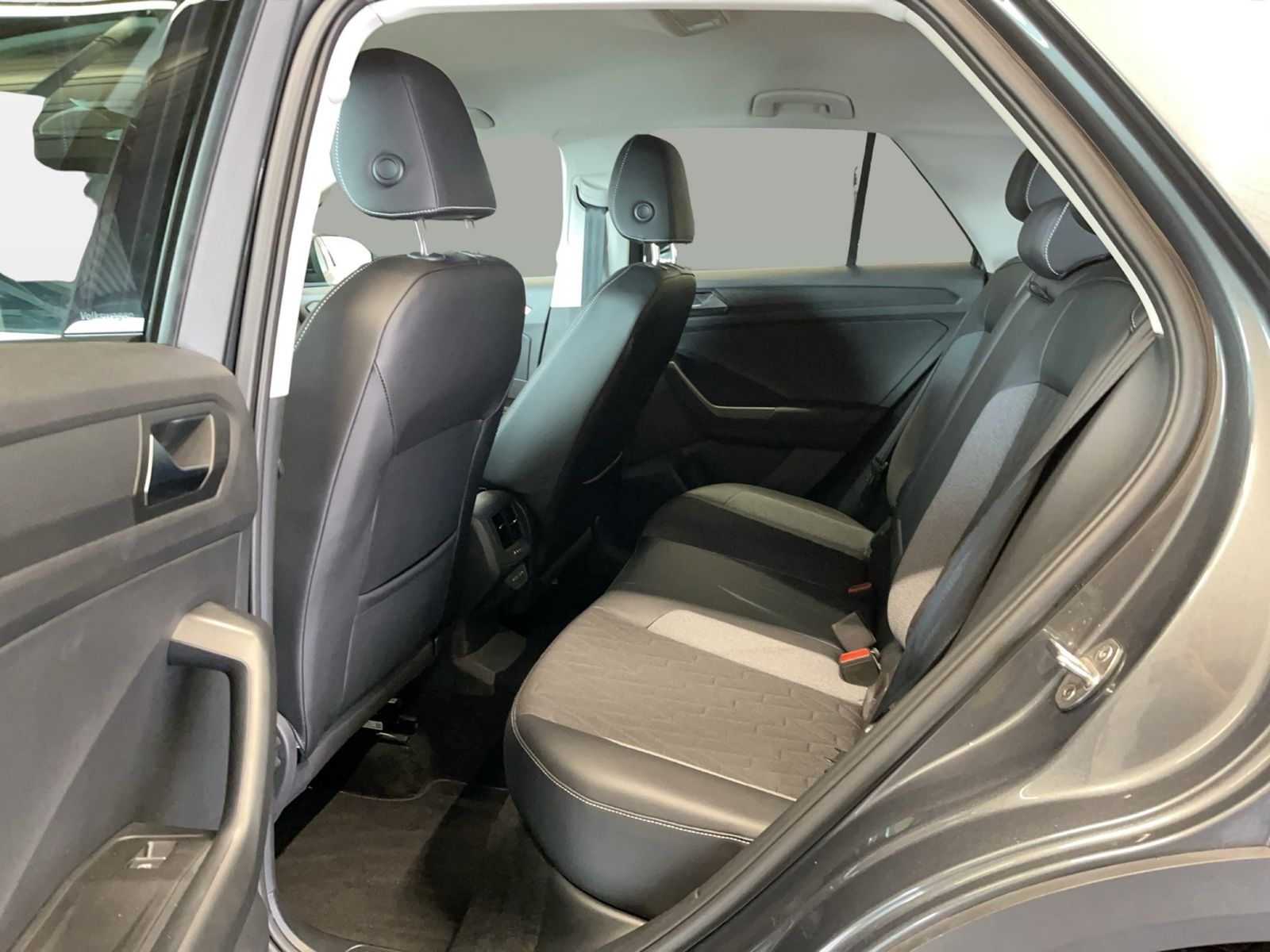Volkswagen T-Roc - Bild 13