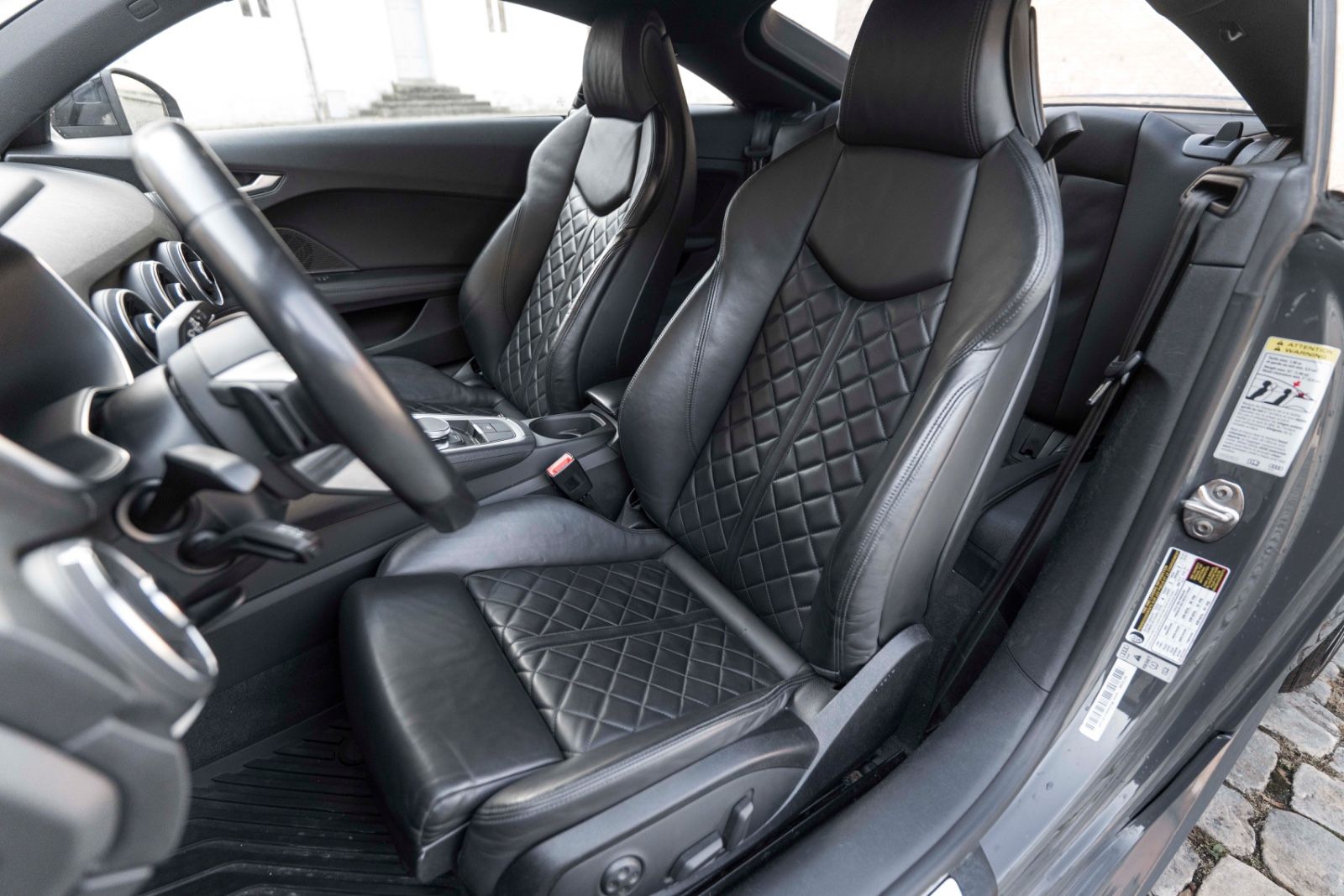 Fahrzeugabbildung Audi TT Coupe 2.0TFSI S-Tronic KAM B&O LED QUATTRO
