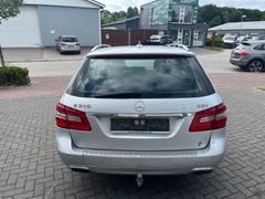 MERCEDES-BENZ E 300 E T-Modell E 300 CDI BlueEfficiency