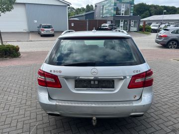 Mercedes E 300 - 4
