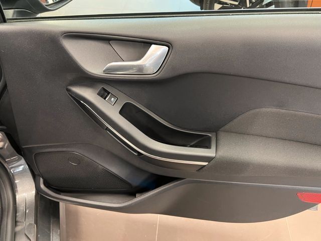 Fahrzeugabbildung Ford Fiesta ST Navi SHZ AppleCarPlay