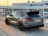 Porsche Cayenne Turbo Keramik ACC Burmester Standheizung - Porsche Cayenne Gebrauchtwagen in München